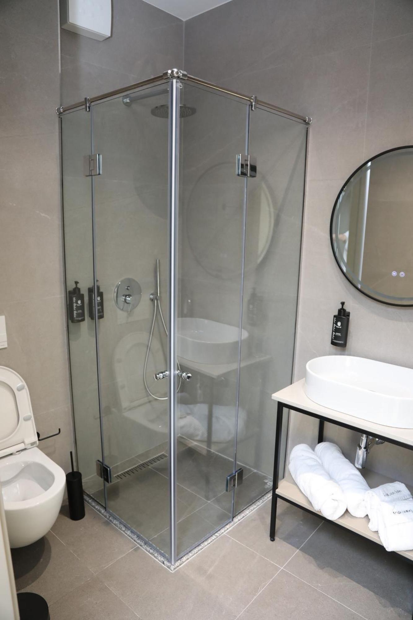 Kruja Luxury Suites Værelse billede
